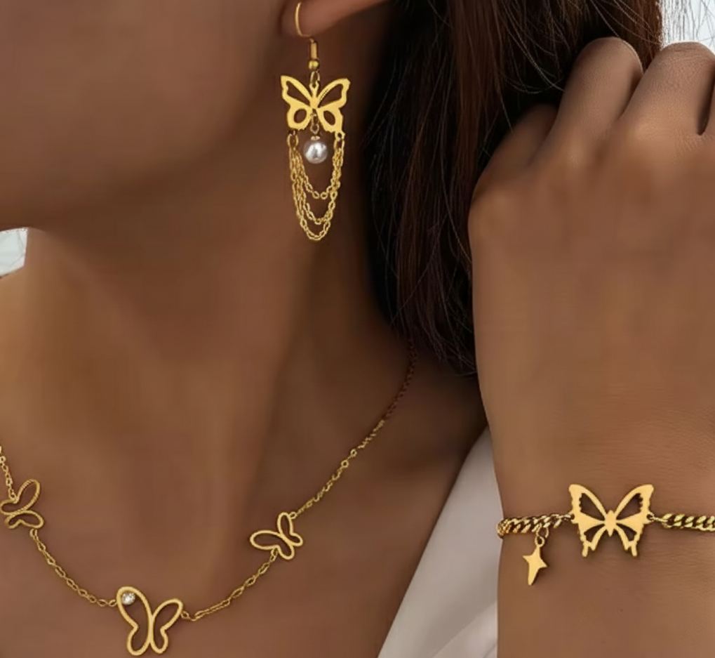 Matching jewelry set